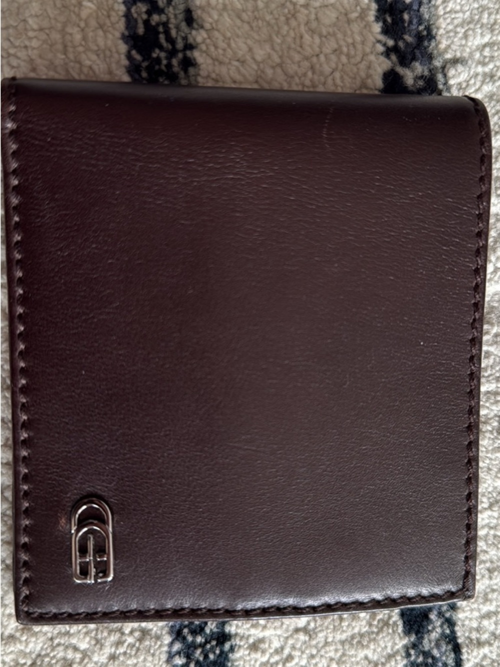 Gently used Men Gucci Dark Brown Leather wallet